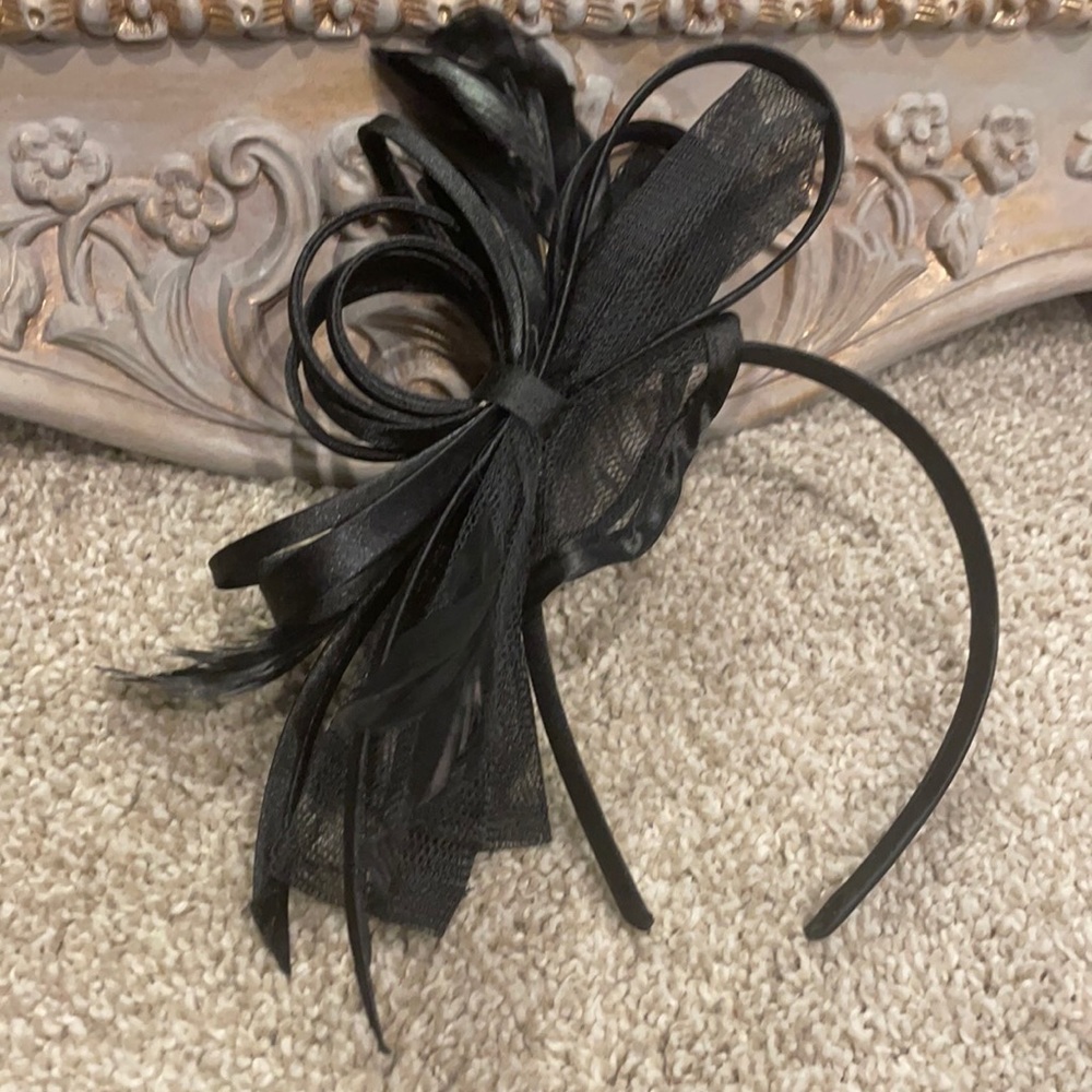 Black feather and wire ribbon Fascinator headband